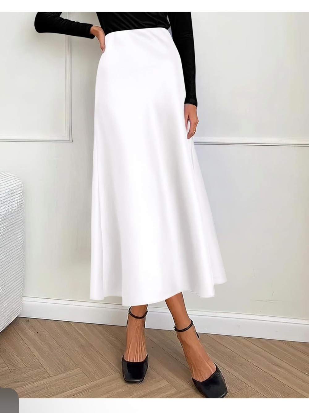 White Satin Maxi Slip Skirt XL
Elegant Bias Cut Flowy Satin Midi/Maxi Skirt - Picture 9 of 10